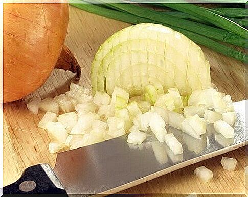 how to chop onions without tears