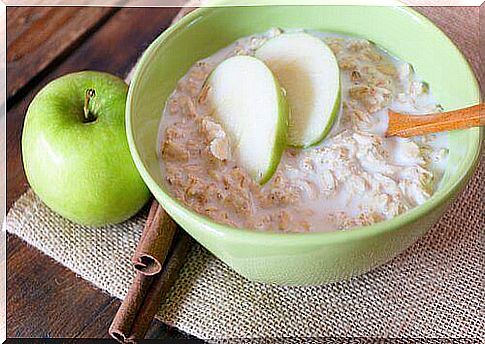 Oats and apples contain the same fiber that is good for the stomach.