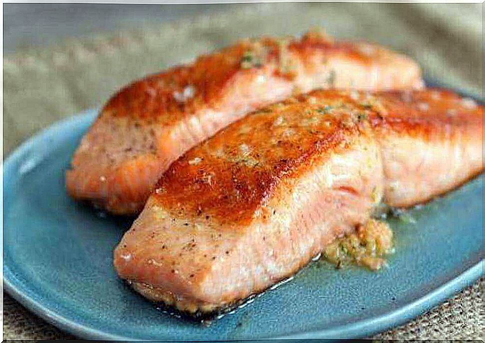 eat salmon to strengthen muscle