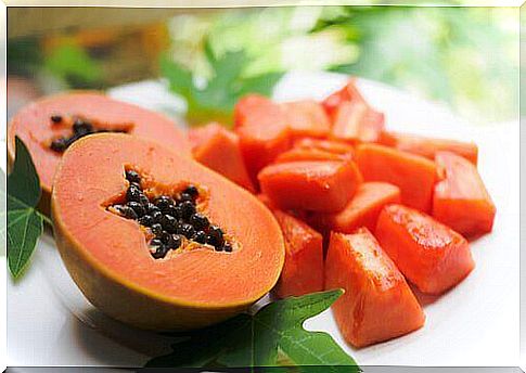 papaya to narrow skin pores