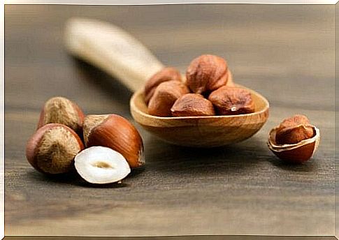 Many wonder if almonds, walnuts or hazelnuts are healthier choices for their diet