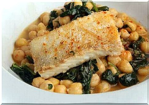 Cod with chickpeas: an easy and delicious recipe