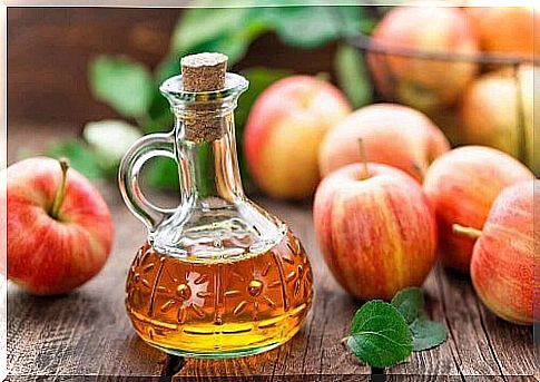 Apple cider vinegar improves digestion