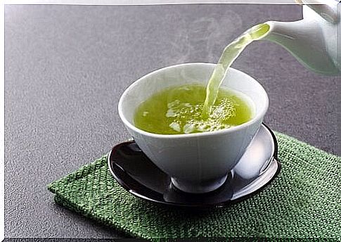 start reducing menstrual bleeding by drinking green tea