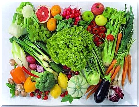 Fruits and vegetables are good foods for vegan athletes