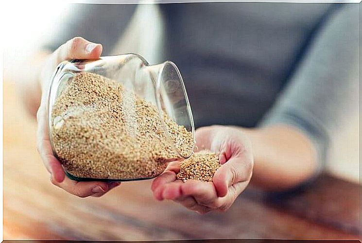 Fiber and mineral are good reasons to start eating quinoa