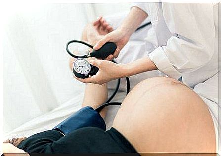 check for high blood pressure during pregnancy