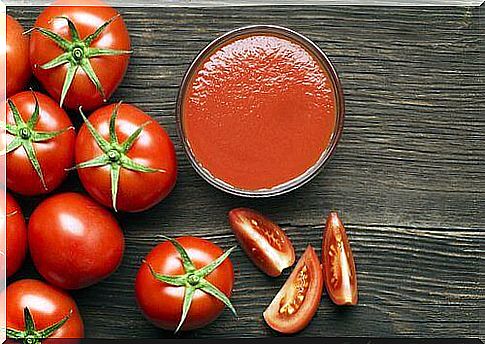 Treat vascular health with tomato juice.