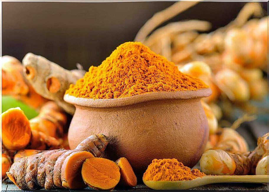 turmeric powder and whole