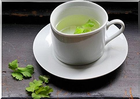 pay for cleansing natural drinks: parsley tea