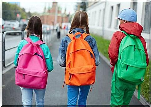 Studies show that up to half of children under the age of 15 have experienced back pain and other ailments related to the use of school backpacks